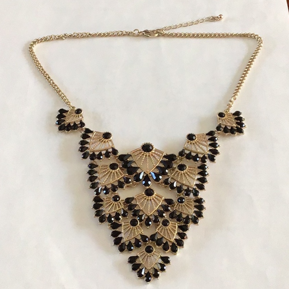 Goldtone jet necklace